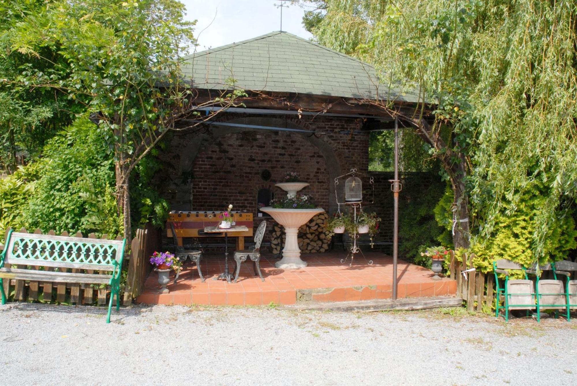 Hotel Restaurant La Ferme De Grambais Nijvel Buitenkant foto