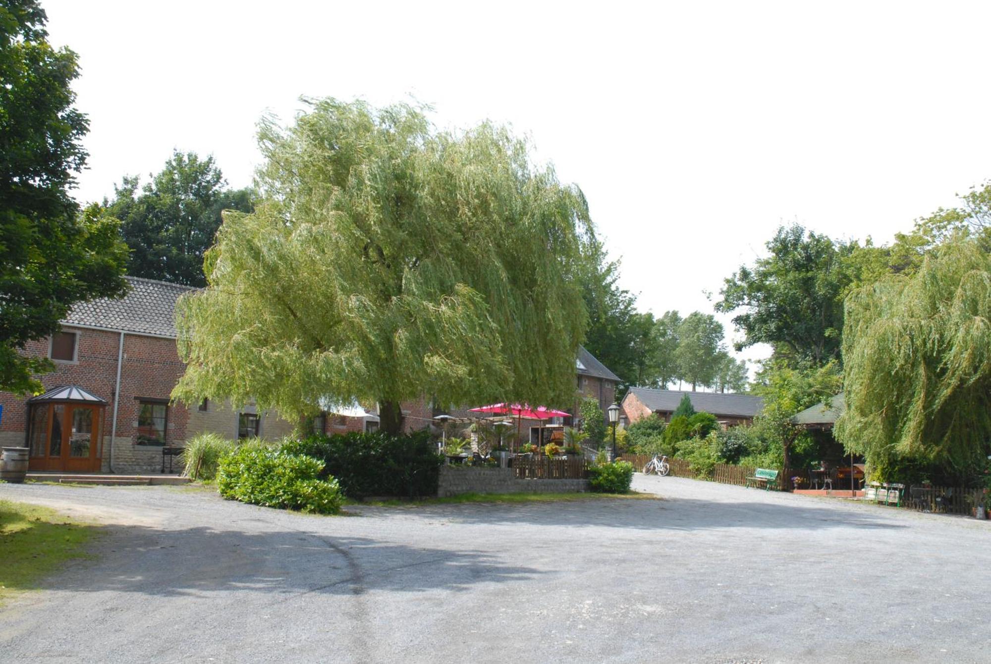 Hotel Restaurant La Ferme De Grambais Nijvel Buitenkant foto